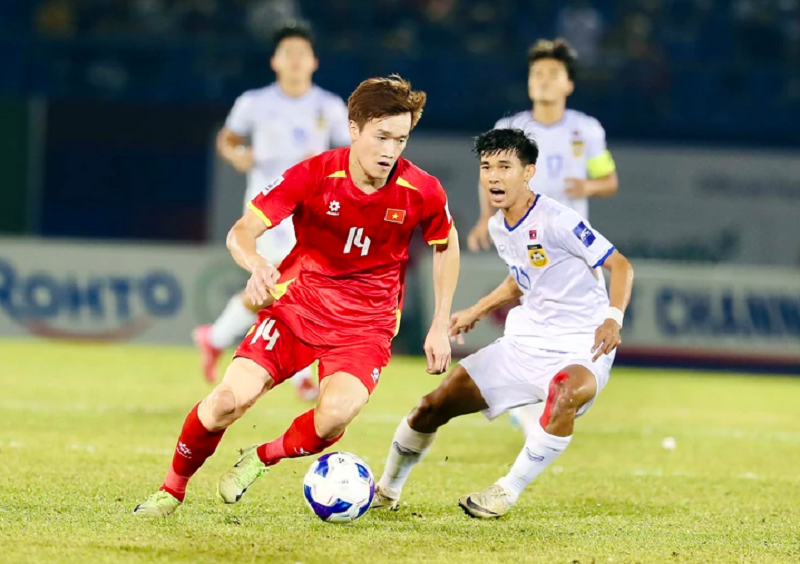 tru-cot-dt-viet-nam-duoc-man-city-trai-tham-do-san-sang-toi-premier